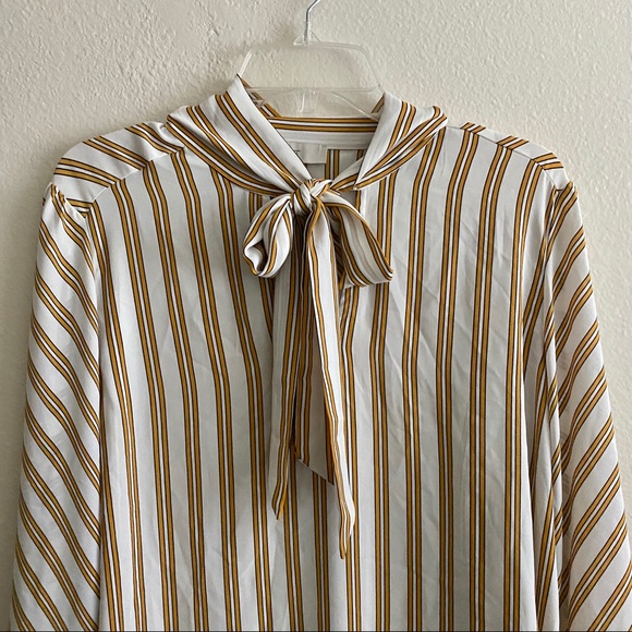 LOFT Blouse with Adjustable Tie Neck Sz. L - Picture 2 of 4